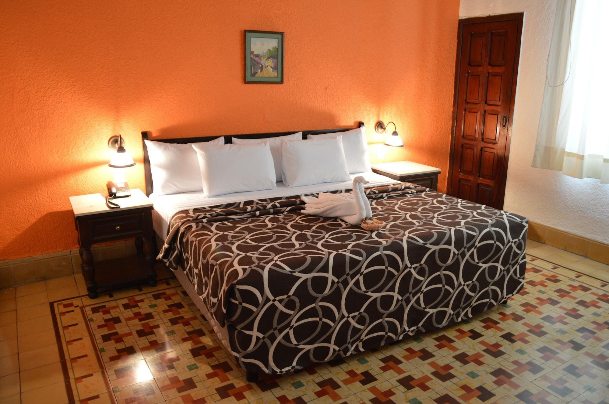 Hotel Colon Mérida Esterno foto