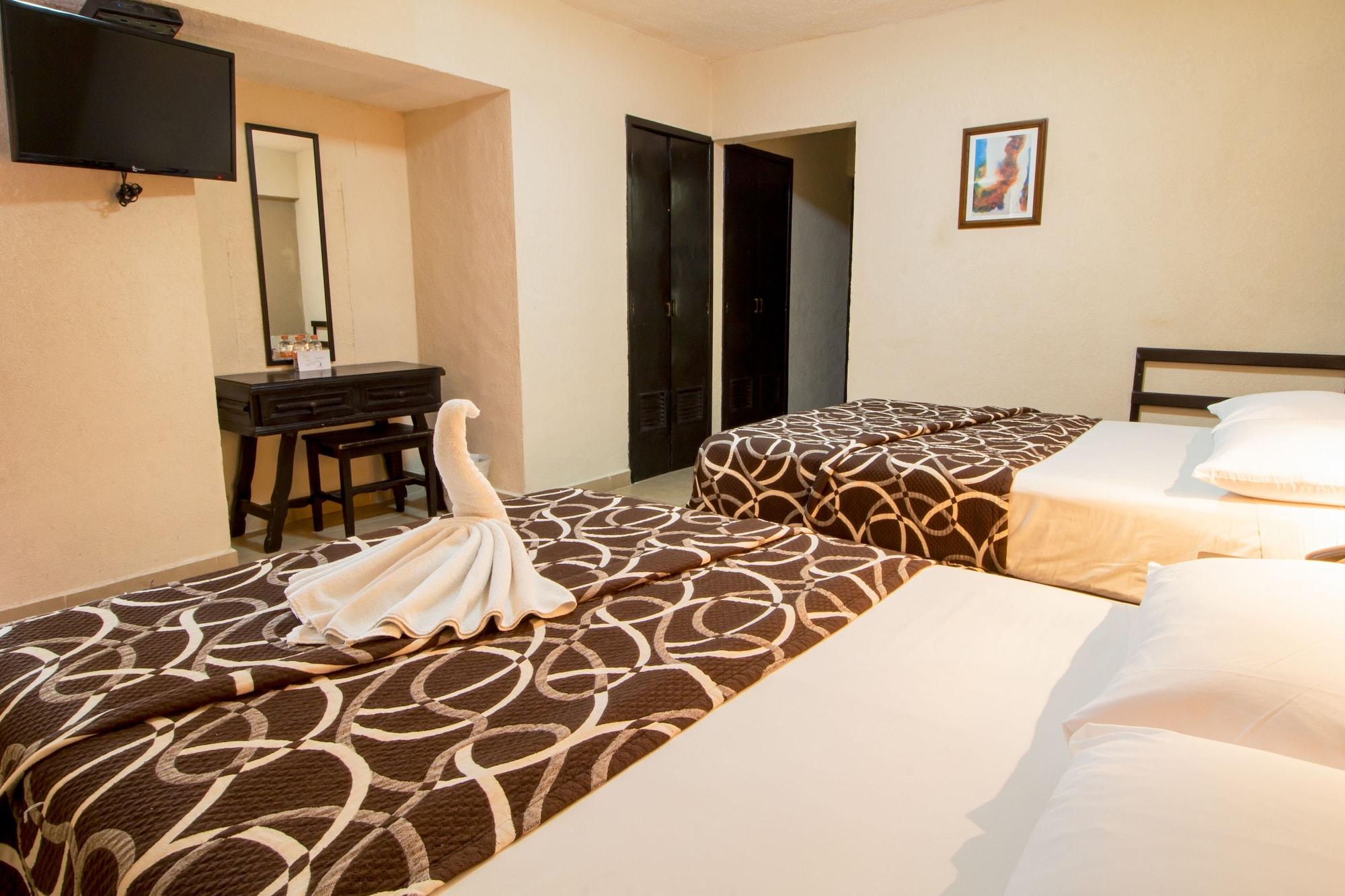 Hotel Colon Mérida Esterno foto