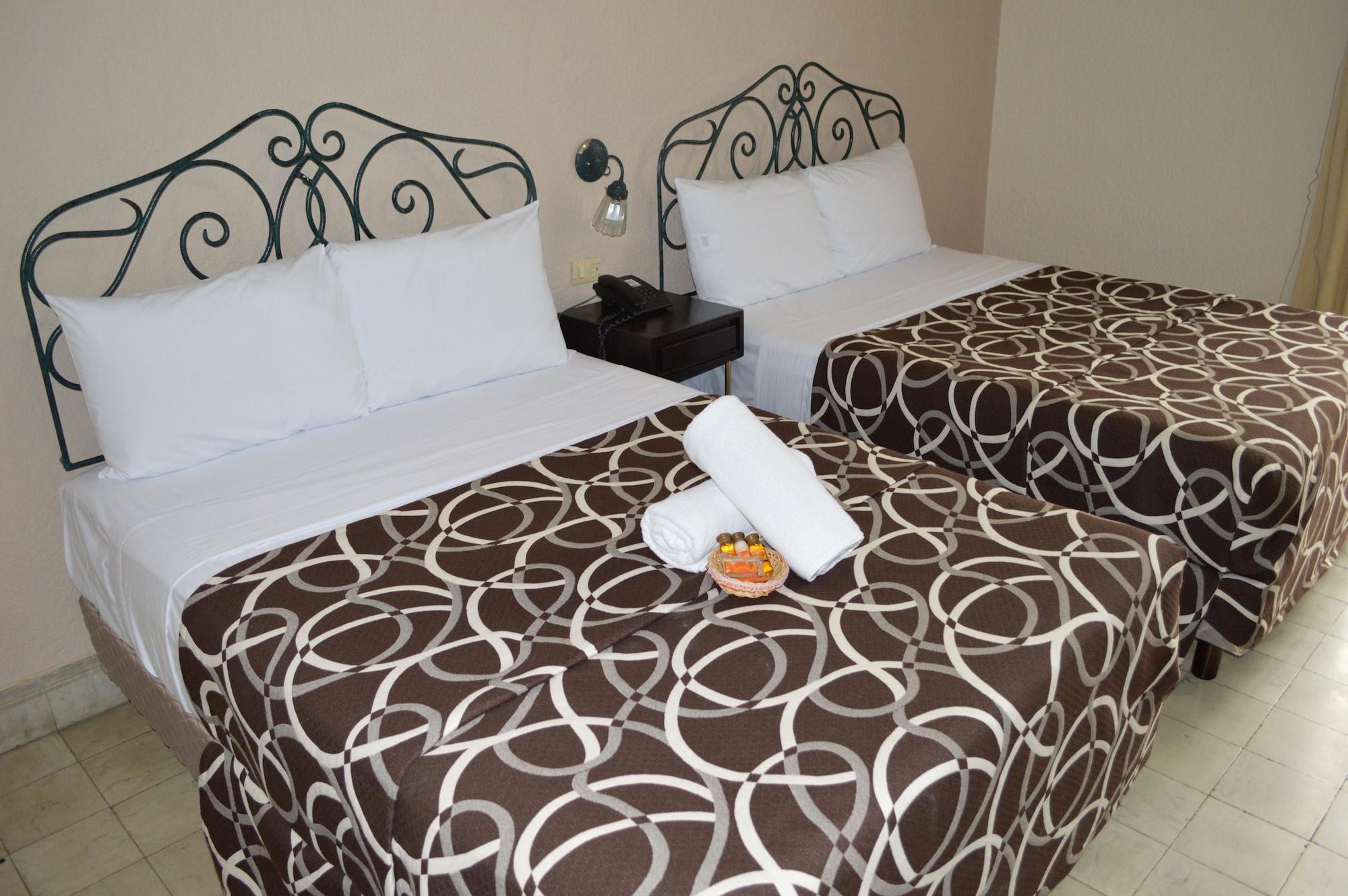 Hotel Colon Mérida Esterno foto