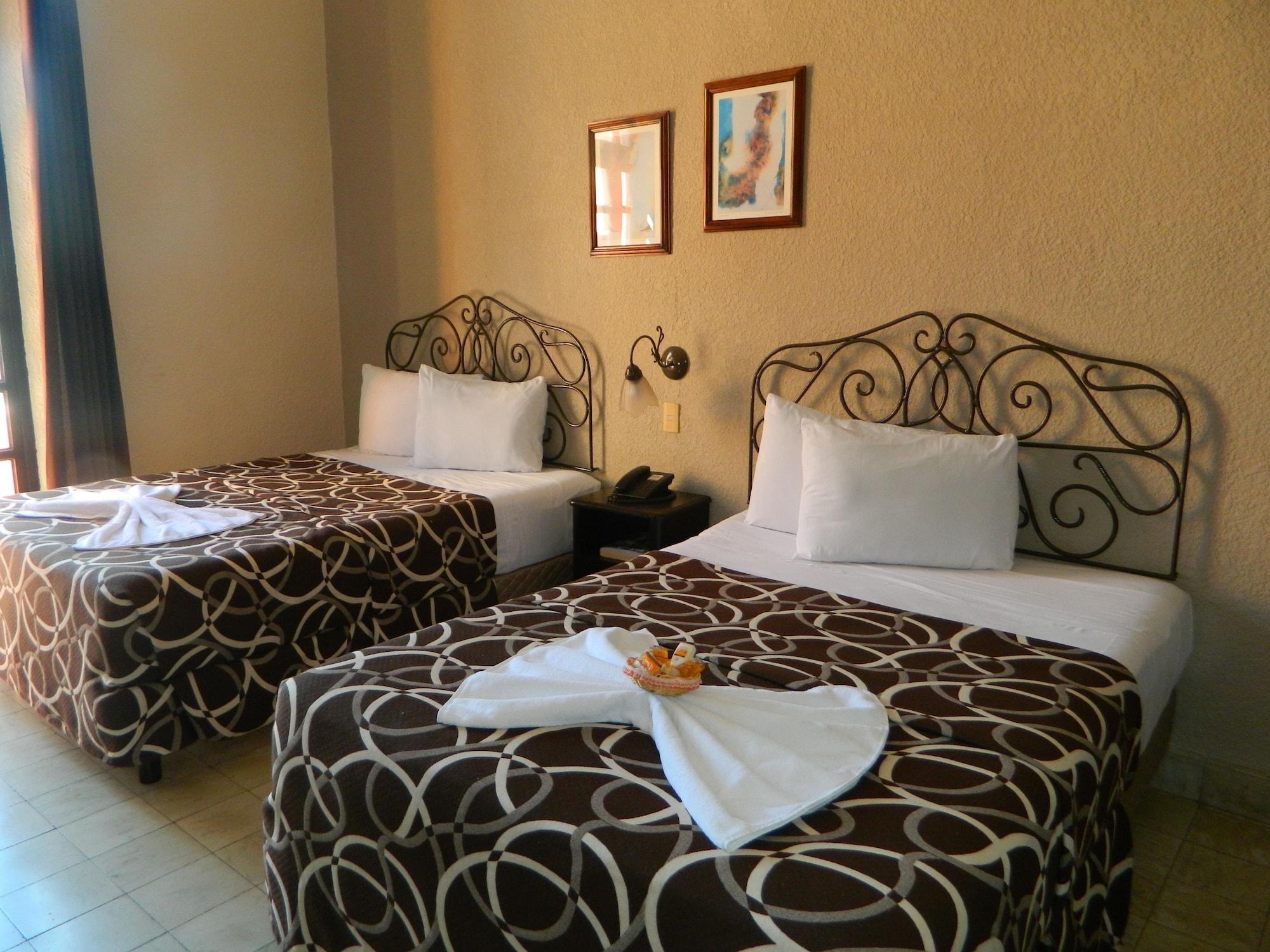 Hotel Colon Mérida Esterno foto