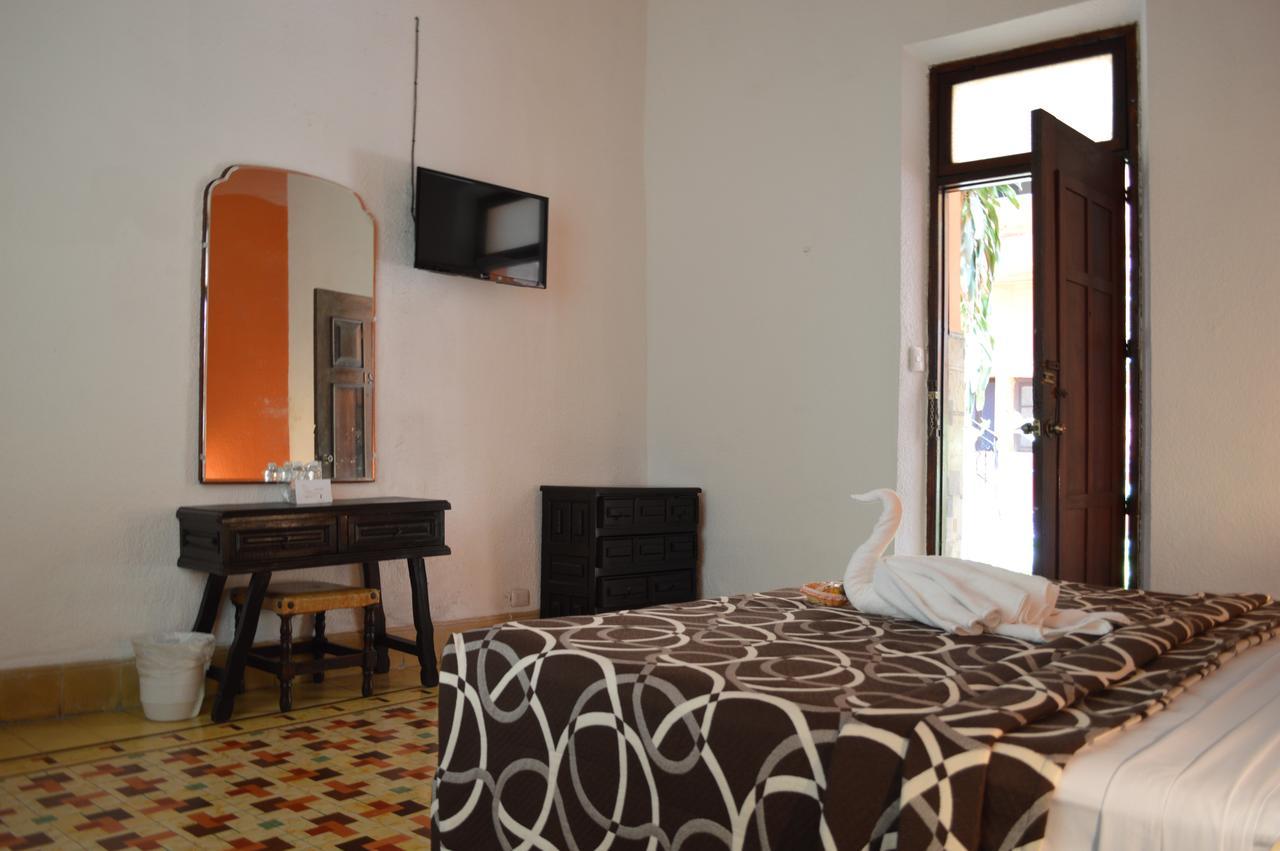 Hotel Colon Mérida Esterno foto
