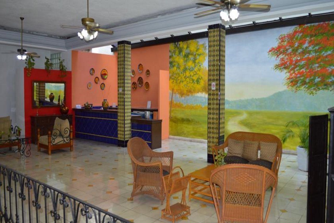 Hotel Colon Mérida Esterno foto