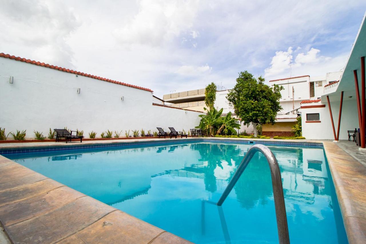 Hotel Colon Mérida Esterno foto