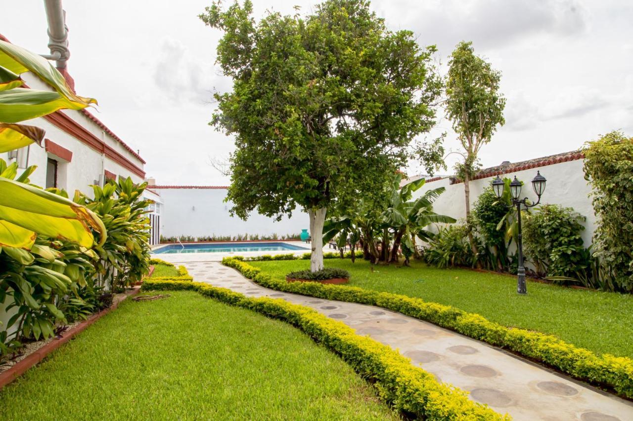 Hotel Colon Mérida Esterno foto